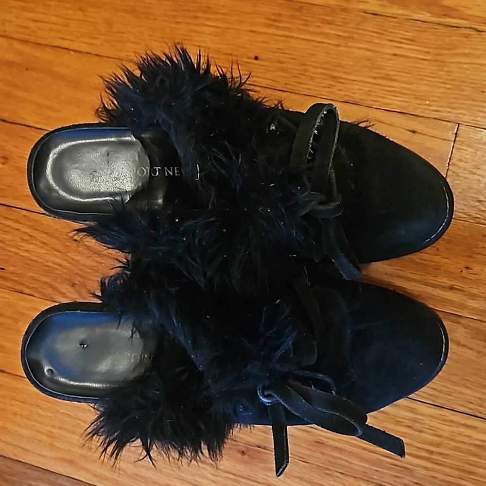 Cute Newport News Black Suede Lace-up Stiletto Clogs with Faux Fur Trim size 7.5 - Picture 7 of 12